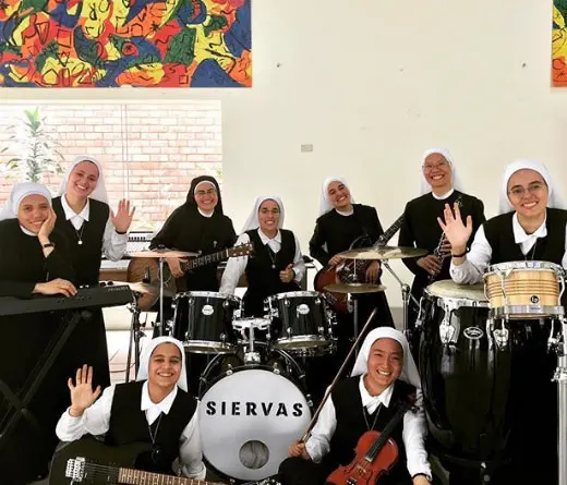 Conoc a Siervas, el grupo de rock de monjas que cantarn frente al Papa.